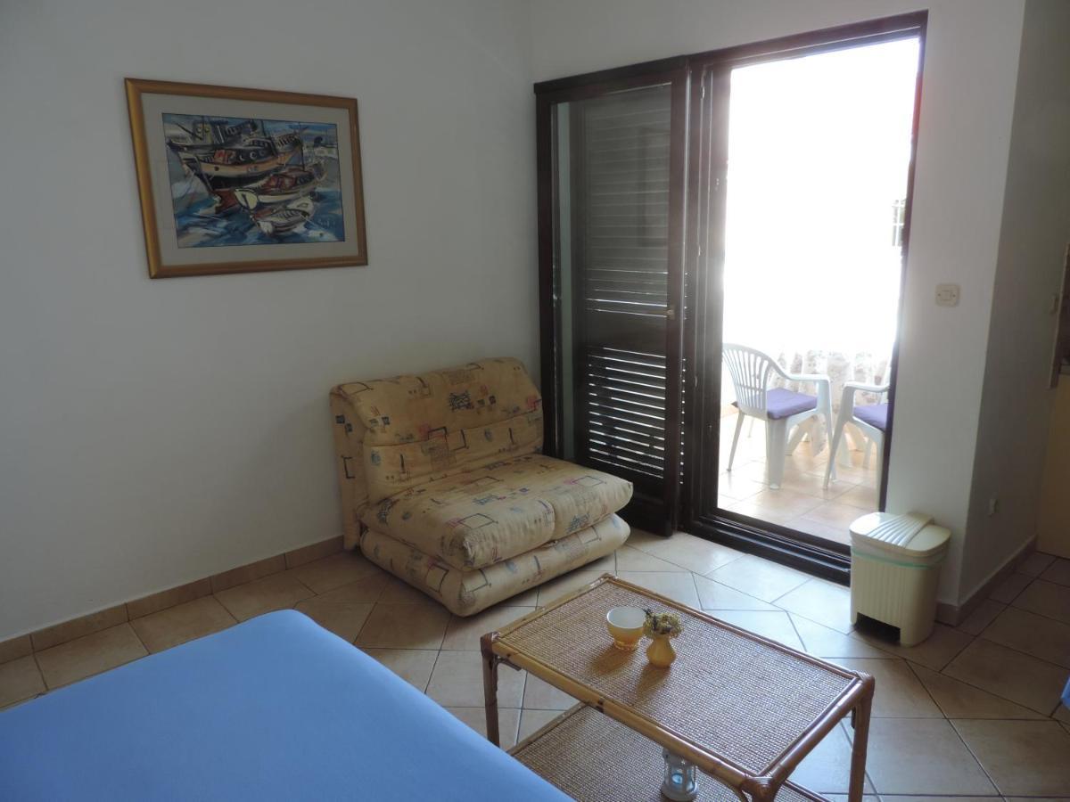 Apartmani Lavanda Pag Town Exterior photo